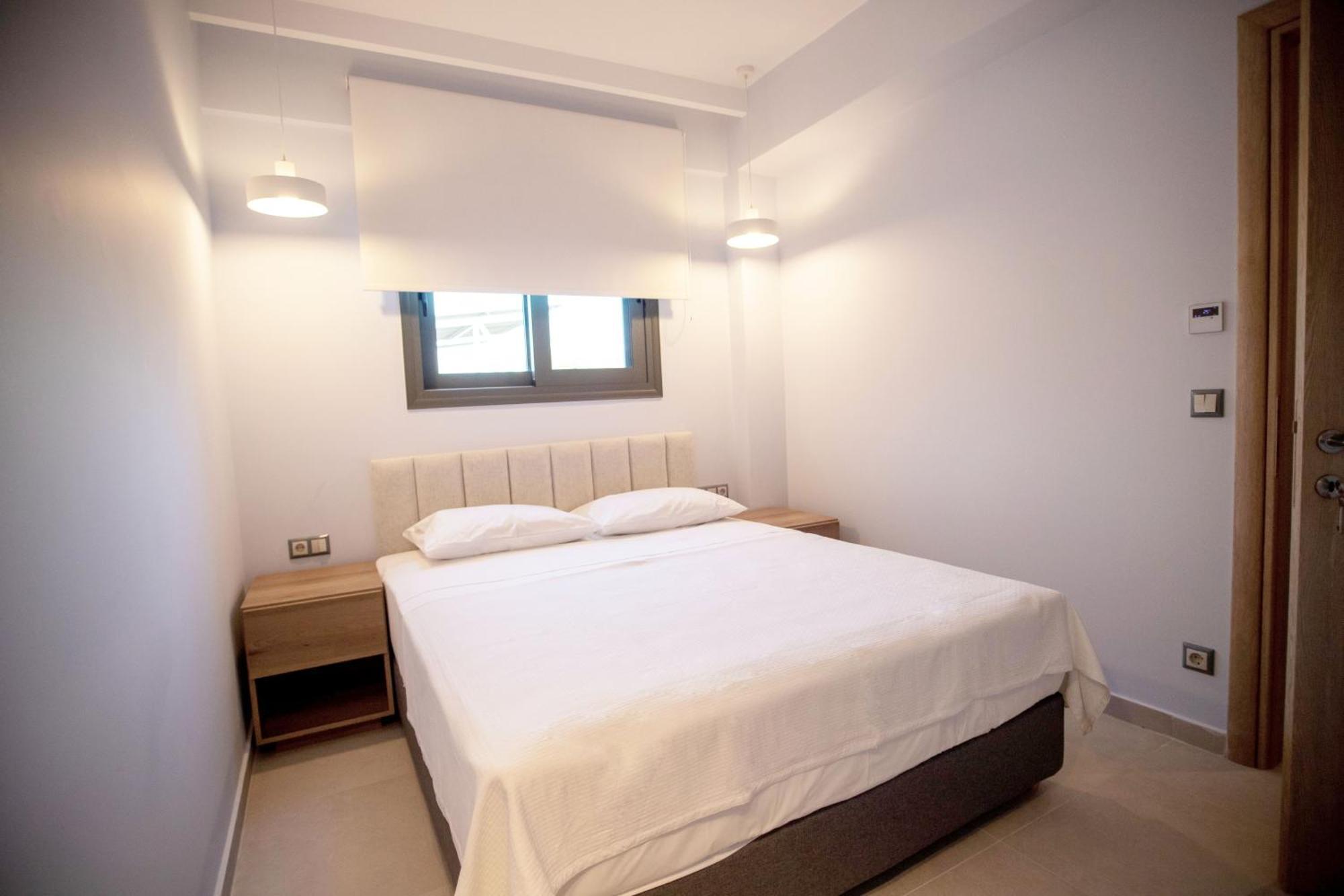 8 Boutique Suites Nea Poteidaia Room photo